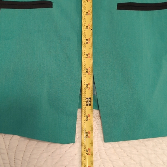 Color block fitted blazer - Picture 3 of 3